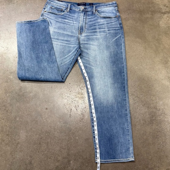 Lucky Brand 329 Jeans Classic Straight Fit Light Wash Blue Denim - Picture 6 of 9